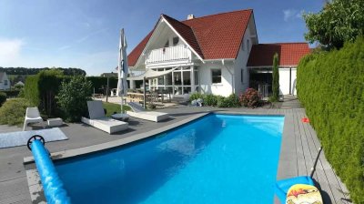 Familienhaus mit Traumküche und Pool