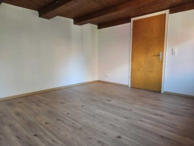 5-Raum-Maisonette-Wohnung mit Balkon und Einbauküche in Querenhorst