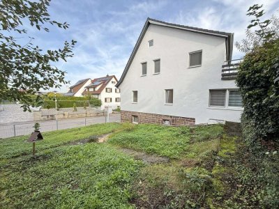 Modernisiertes Haus mit großem Grundstück und Kinderparadies