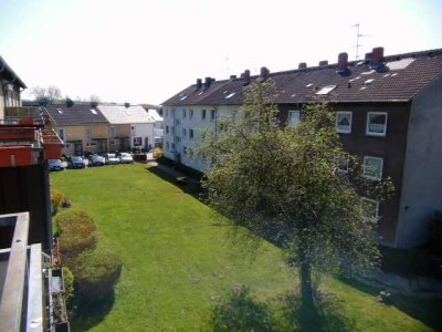 Schöne 3 Zimmer Wohnung mit Balkon im Herzen von Stöckheim