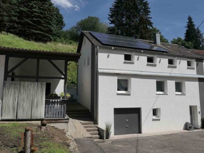 Doppelhaushälfte in Stangenbach - Leben mit den Jahreszeiten