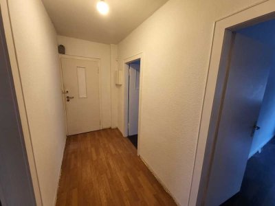 Studenten aufgepasst!! 3 Zimmer Mietwohnung nähe Duisburg HBF. WG möglich!!