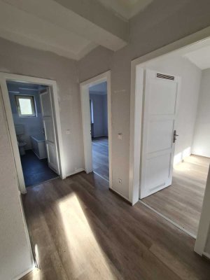 Praktisch und gemütlich!! Renovierte 2,5 Raum Wohnung in der Feldmark!