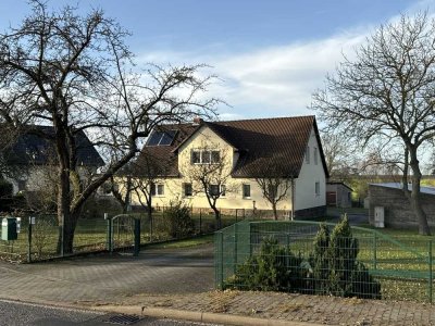 "Landlust statt Stadtfrust" Landhaus mit Einliegerwohnung und Nebengelass zu verkaufen.