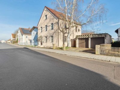 Für Handwerker / Sanierer: Einfamilienhaus mit Doppelgarage in Mintraching