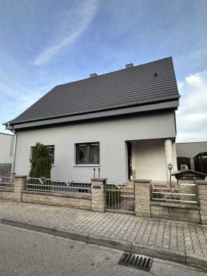 Erstbezug: freistehendes 6-Zimmer-Einfamilienhaus mit luxuriöser Innenausstattung und EBK in Ketsch