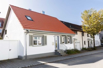 Heimeliges Haus sucht kleine Familie