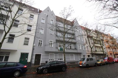 Saniertes Altbau-Apartment im schönen Spandau! Bezugsfrei!