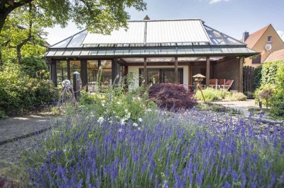 Einfamilienhaus mit Garten, Wintergarten und 8 Zimmern