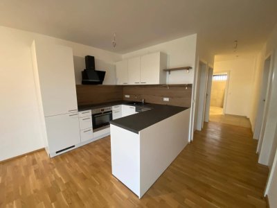 Geförderte 3-Zimmer-Mietwohnung in beliebter Wohnanlage in FEHRING mit Balkon und 2 Parkplätzen