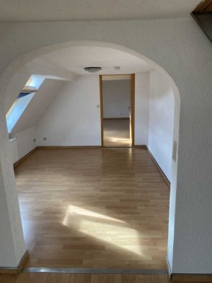 Schöne sonnige Maisonette Wohnung Schafhausen