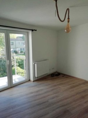 Stilvolle 3,5-Raum-Wohnung mit gehobener Innenausstattung mit Balkon und Einbauküche in Lübeck