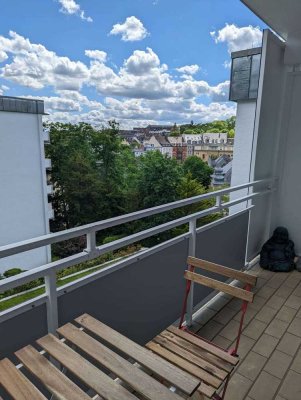 *BESTLAGE* Schickes möbliertes Appartement im Nerotal mit Balkon, Aufzug und Garagenplatz