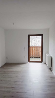 Freundliche 2-Zimmer-DG-Wohnung mit Balkon in Aue-Bad Schlema