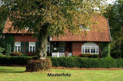 Modernes Einfamilienhaus mit Terrasse