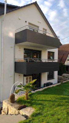 Exklusive 3 1/2-Zimmer-Penthouse-Wohnung mit 2 Dachterrassen und Balkon in Nürtingen-Neckarhausen