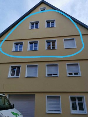 4-Zimmer Wohnung ( Bj. 2021 ) mit Balkon im Stadt-Zentrum befristet 18 Monate