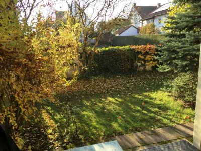 kleine, gemütliche EG-Wohnung mit Terrasse