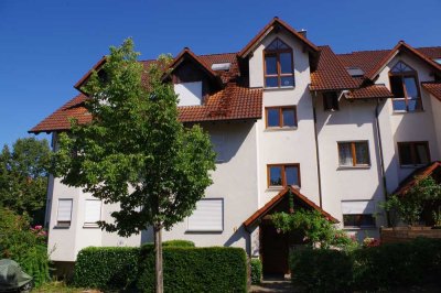 Leerstehende 3-Zimmer-Wohnung mit Pkw-Stellplatz im Freien in Bad Rappenau-Zimmerhof