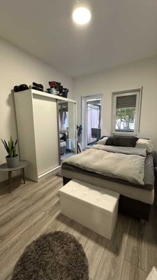 Teilmöblierte Erdgeschosswohnung mit großer Terrasse & eigenem Stellplatz – Bezugsfrei ab 01.01.2025