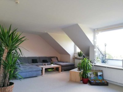 Exklusive 3-Zimmer-Wohnung mit schönem Fernblick mit Einbauküche in Hamburg Rahlstedt