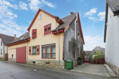 Charmantes Bauernhaus mit Scheune, großem Garten und modernisierter Ausstattung