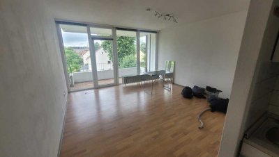 Sonnige ruhige Wohnung mit Küche, Balkon, Sauna, Keller