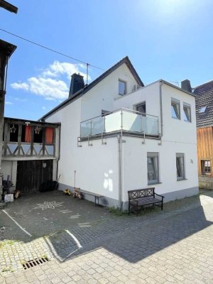 Maisonettewohnung 4 Zimmer mit Weitblick über Merenberg mit geräumigem Balkon und Stellplatz