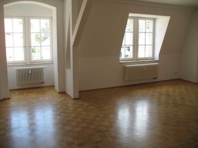 4-Zimmer Maisonette mit Parkett, Bad mit Wanne