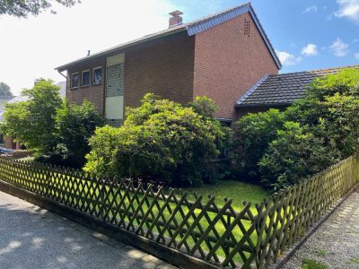 NATUR- UND STADTNAH  Freistehendes Einfamilienhaus mit Keller und Garage