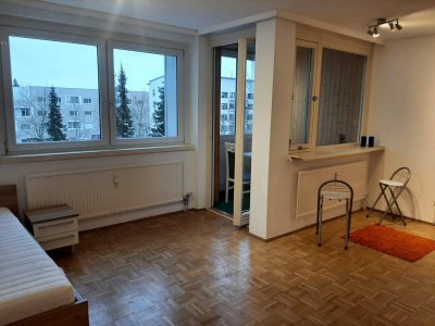 PROVISIONSFREI - Hell und Freundlich - traumhafte Garconniere mit Loggia und TG Platz