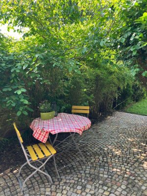 Exklusive Wohnung / Tinyhaus mit luxuriöser Innenausstattung mit Garten