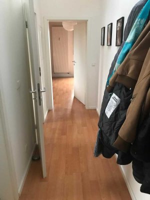 2,5-Raum-DG-Wohnung mit Balkon und Einbauküche in München Untermenzing