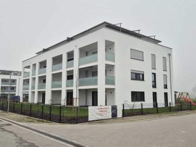 Erstbezug mit Balkon und Einbauküche: Exklusive 2-Raum-Penthouse-Wohnung mit lux. Innenausstattung