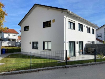 Schönes Haus mit vier Zimmern in Dingolfing-Landau (Kreis), Dingolfing