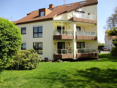 Geschmackvolle, gepflegte 3-Raum-Maisonette-Wohnung mit Balkon und Einbauküche in Friedrichsdorf