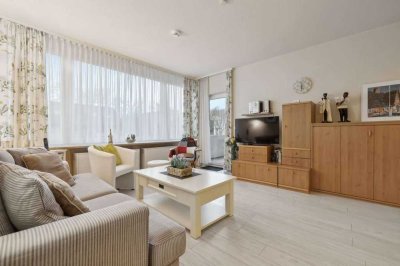 Hübsche möblierte 2 Zimmer Ferienwohnung mit Balkon und PKW Stellplatz