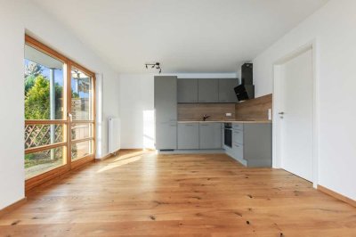 Charmante Terrassenwohnung mit Garten und Stellplatz – Neu renoviert in Neuffen