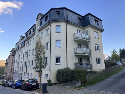 Preiswerte, gepflegte 3-Zimmer-Hochparterre-Wohnung mit Balkon in Aue