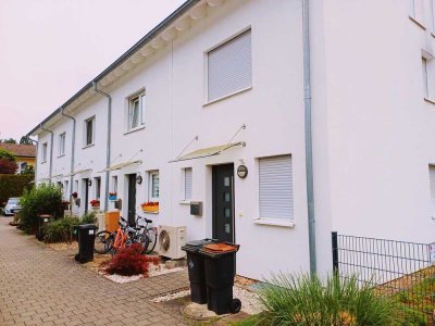 Kurzfristig frei werdend: Reihenmittelhaus in Obertshausen zu verkaufen mit Vollkeller A+