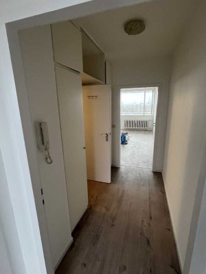 Erstbezug nach Sanierung: attraktive 1-Zimmer-Wohnung mit Balkon in zentraler Lage in Wiesdorf