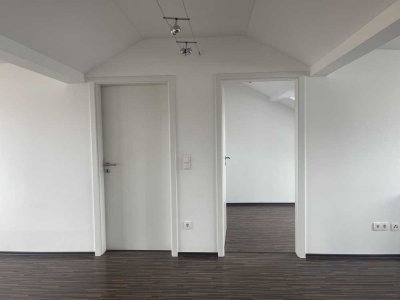 Freundliche 3-Zimmer-Dachgeschosswohnung mit Einbauküche in Kaufbeuren