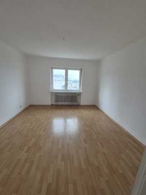 Schöne 2,5 ZKB-Wohnung in zentraler Lage