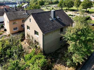 Solides Einfamilienhaus 
mit Sanierungsbedarf