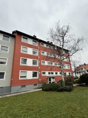 Frisch renovierte, helle 3-Zimmer-Wohnung mit EBK, großem Balkon und Garage in Toplage von Ingelheim