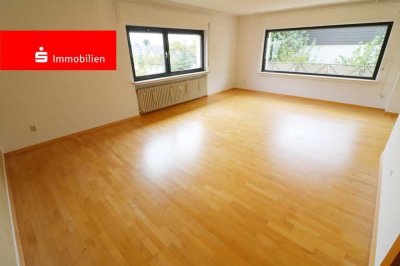 Großzügige 2-ZKB-Balkon-Wohnung, in guter Lage von Steinbach, sucht ein nettes Paar als neue Mieter.