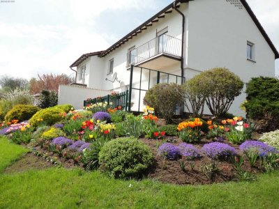 Haus mit Garten zur Miete: 1890 € - 120 m² - 4.5 Zi.