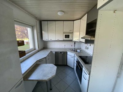 Geschmackvolle, modernisierte 3,5-Raum-Hochparterre-Wohnung mit EBK in Radolfzell am Bodensee