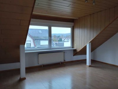 Voll renovierte Wohnung mit neuer Küche, Balkon in der Nähe der Innenstadt von Bad Honnef bei Bonn