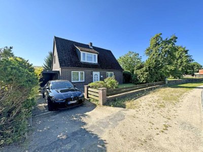 Heilshoop - charmantes 5-Zimmer Einfamilienhaus mit Garage und Carport in idyllischer Lage